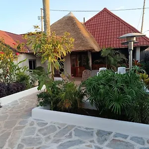 Mia Safari And Restaurant Lodge